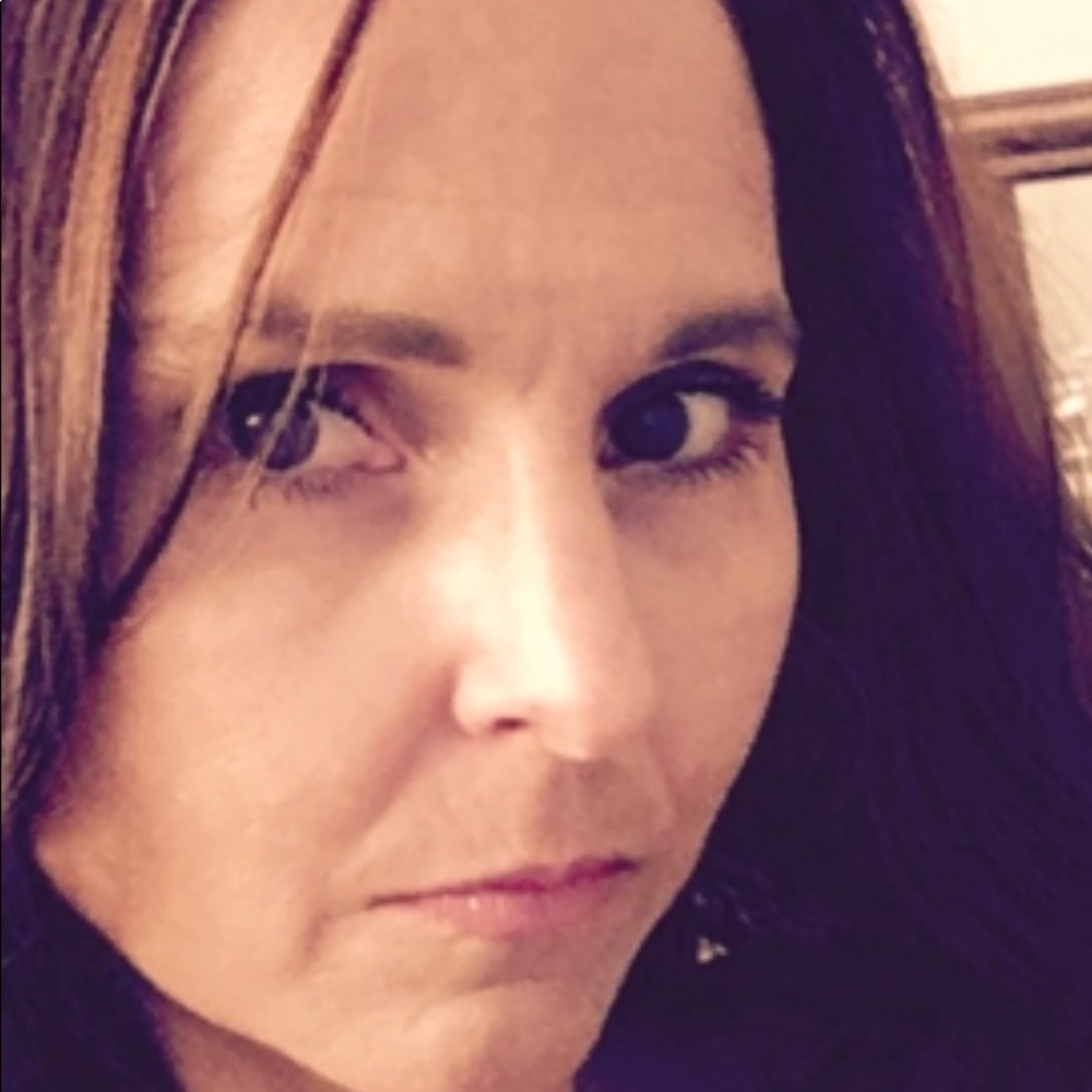 Meet your Posher, Jillian